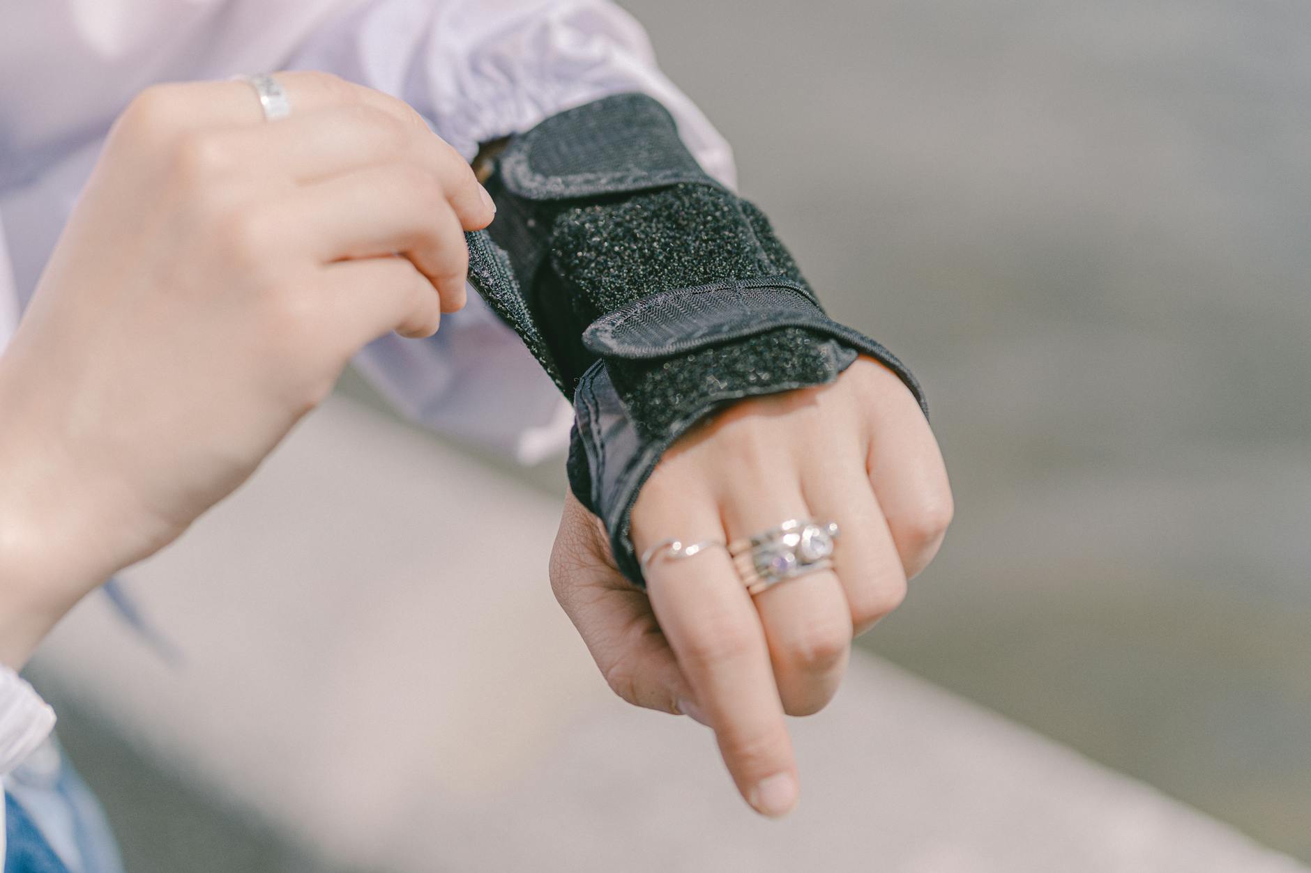 膝サポーター関連画像